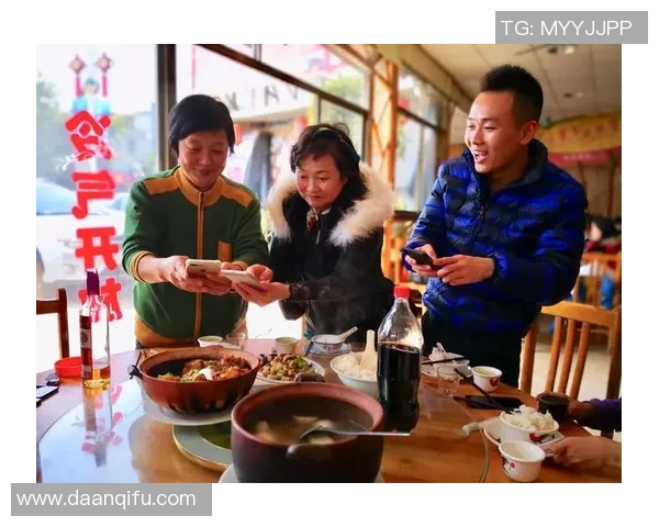 最美足球明星娇妻背后的故事与生活点滴揭秘