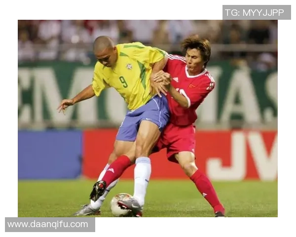 离异家庭中崛起的足球明星如何逆风翻盘成就辉煌人生