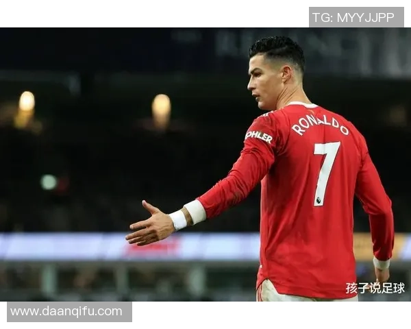 足球明星与经典歌曲的完美结合让我们重温激情与荣耀的瞬间