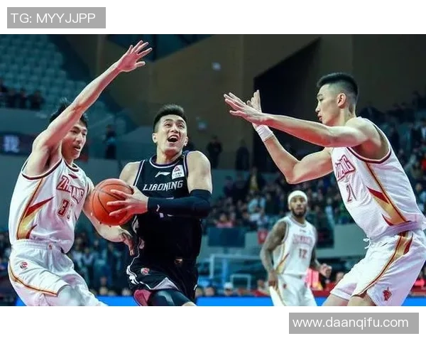 重庆羽毛球队与上海羽毛球队赛后复盘分析比赛节奏与关键时刻的表现 重庆羽毛球队与上海羽毛球队赛后复盘分析比赛节奏与关键时刻的表现